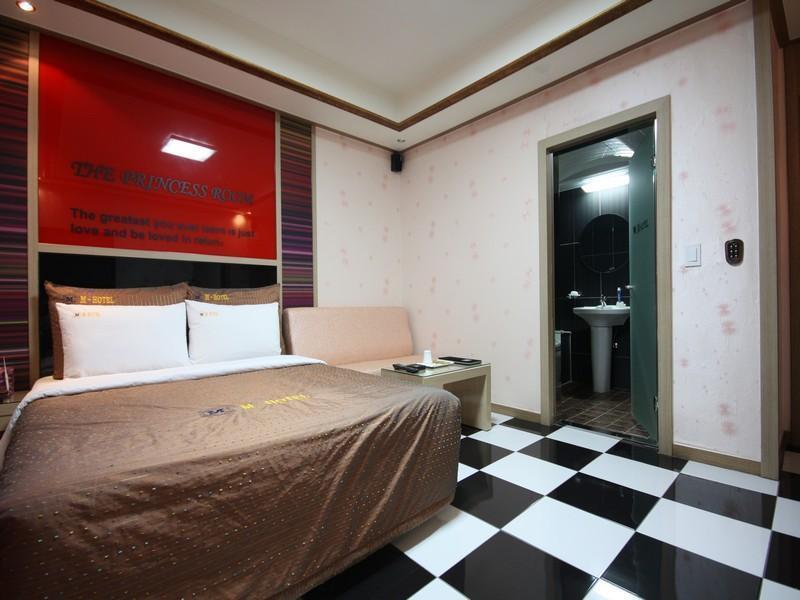 M Motel Pyeongtaek Esterno foto